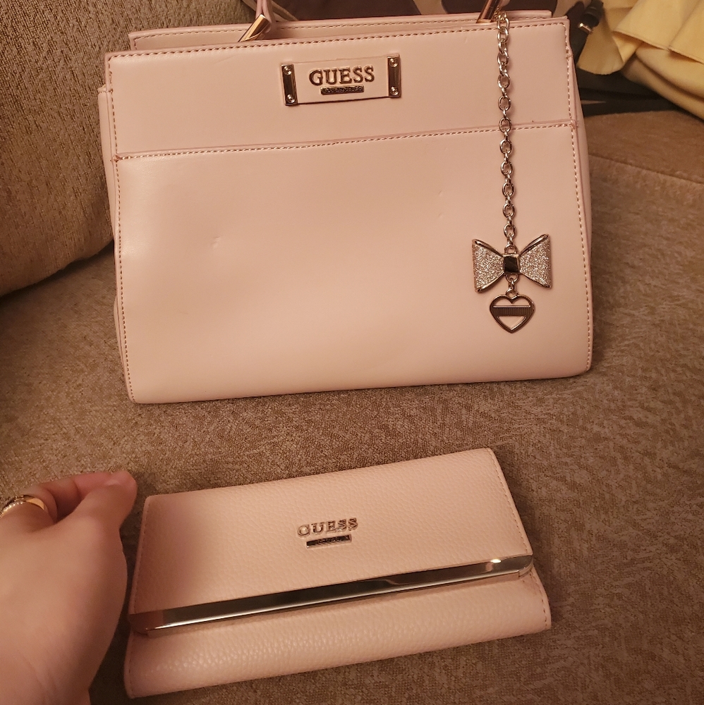 Selling my handbag